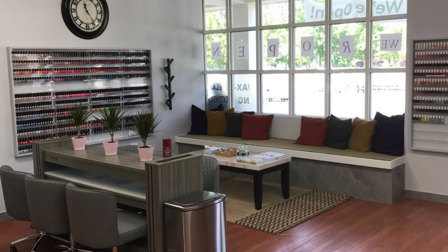 Paige Brandts nail salon of choice: Watercolor Nails & Spa in Southbury, CT.