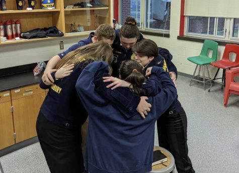 Chapter Vice-President Joe Velky gives a pep talk to the 2022 public speaking contestants from the chapter. Velky won the state Extemporaneous Public Speaking event and placed bronze at the national contest. His coaching proved a success for the competitors.  