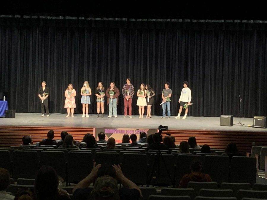 Participants+waiting+for+placing+were+all+given+flowers+and+asked+to+stand+on+the+stage.+Vice-Principal+Taryn+Fernandez+%28one+of+the+judges%29%2C+expressed+her+pride+in+the+tribe.+