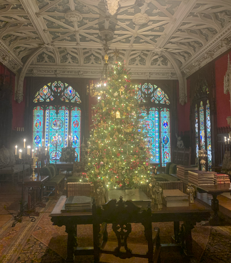 Newports historic mansions are dressed up annually for the holidays, which students got to see on the Nov. 21 field trip.