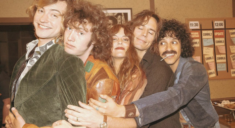 All of the main actors who star in the Daisy Jones and the Six adaptation pose for a picture. The Amazon Prime Video show has garnered rave reviews.