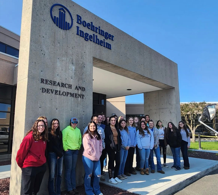 Woodbury+FFA+students+traveled+to+Boehringer+Ingelheim%2C+learning+different+aspects+that+go+into+the+research+and+development+process+of+animal+healthcare+products.