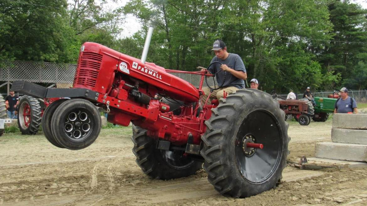 Chris+Uscilla+pulls+his+Farmall+HTA+with+Washington+County+Tractor+Pullers+in+Richmond%2C+R.I.+Perhaps+most+impressive+of+all+is+that+Uscilla+assembled+the+tractor+on+his+own+using+components+of+two+separate+machines.+%28Courtesy+of+Chris+Uscilla%29