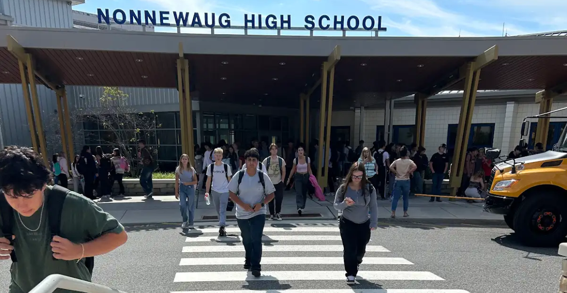 New to NHS’ campus this year is a new Wednesday schedule where every other week dismisses students at 1:00 for professional learning. This change, while a welcome addition for some, has created some challenges for students and staff. 	  