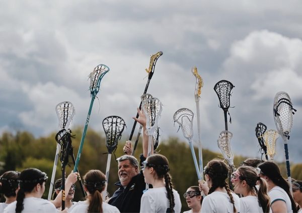 Lakeview girls lacrosse team huddles together before their game on May 2nd against Immaculate. The girls team has been working hard all season, overcoming all the challenges that come their way.     
(Courtesy of Jason Marquez)